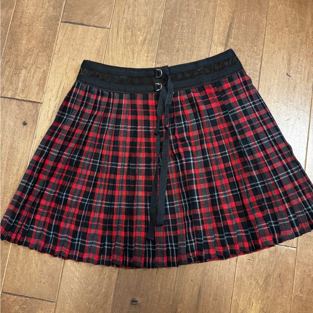 Pleated Plaid Red and Black Women's Skirt | EUC | Size M